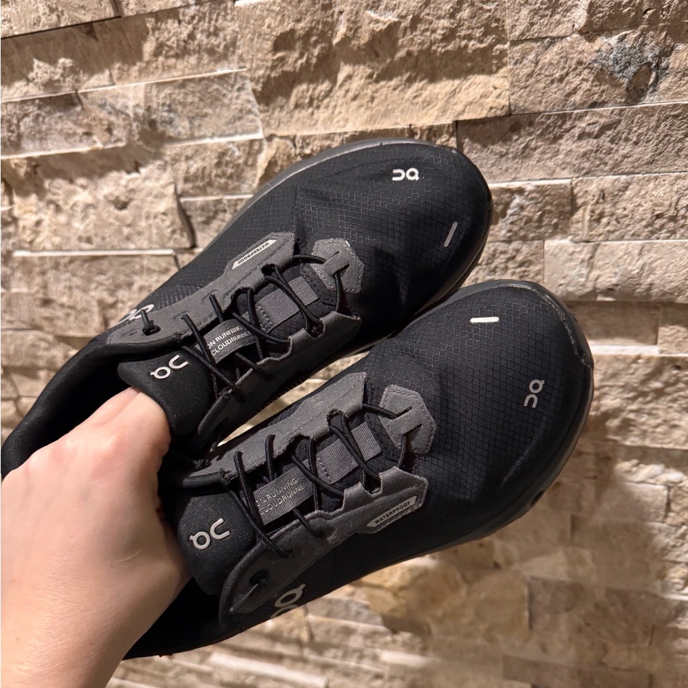 Oncloud Cloudrunner 2 Waterproof Sneakers - image 6